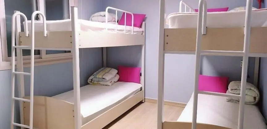 Family Ortak Ranzalı Oda, 4 Yatak Odası, Sigara İçilmez