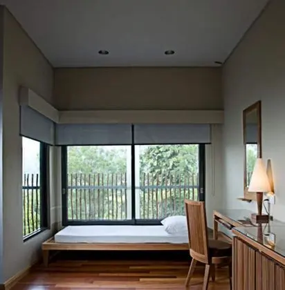 Azlanii, Garden View