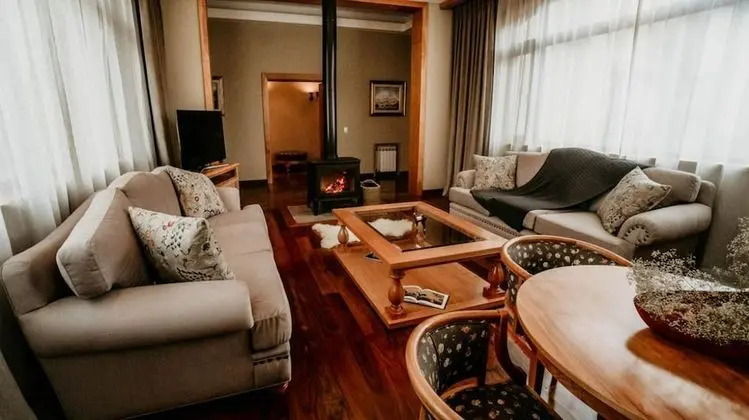 Royal Süit, Teras, Göl Manzaralı (Victoria)