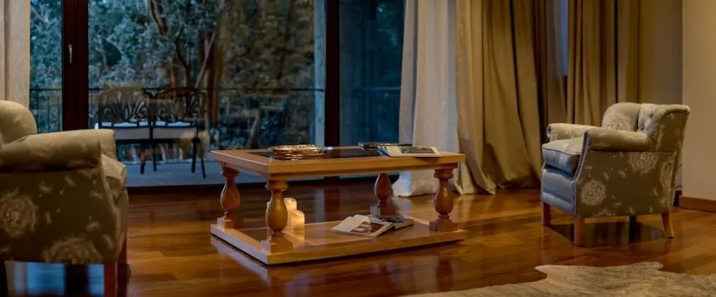 Royal Süit, Teras, Göl Manzaralı (Victoria)