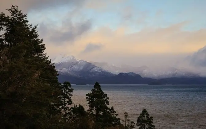 Süit, Göl Manzaralı (Nahuel Huapí)