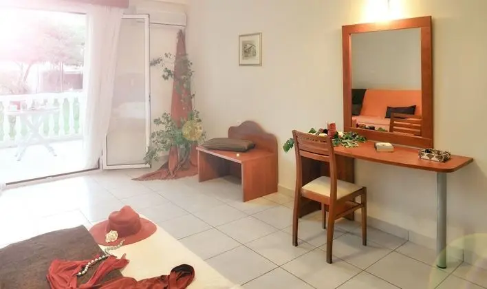 Family Oda, Kısmi Deniz Manzaralı
