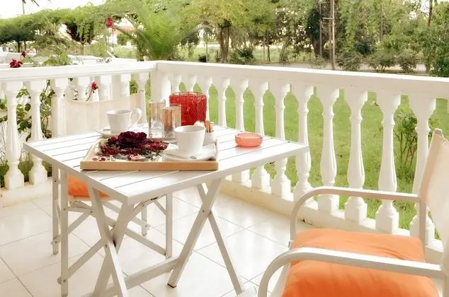 Family Oda, Kısmi Deniz Manzaralı