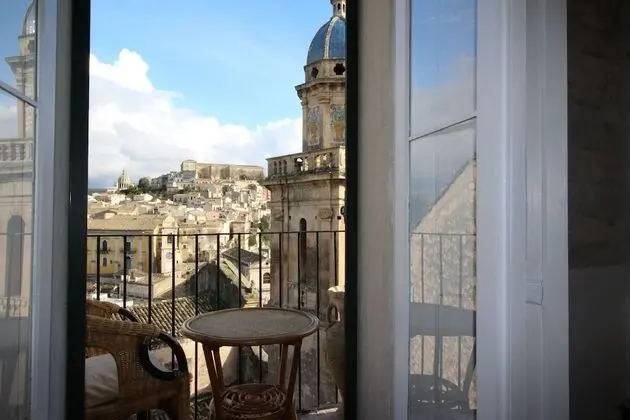 Deluxe Tek Büyük Yataklı Oda, Balkon