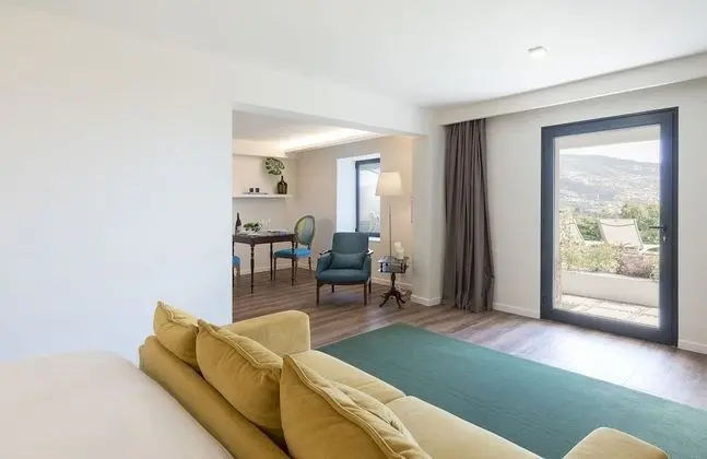 Deluxe Apart Daire, Teras