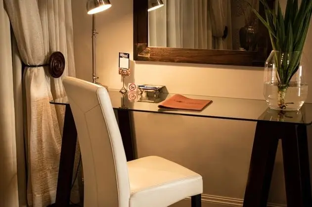 Luxury Tek Büyük Yataklı Oda