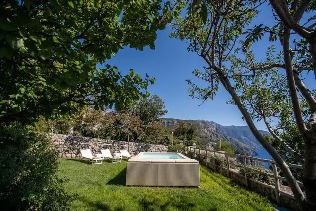 Villa, Sigara İçilebilir