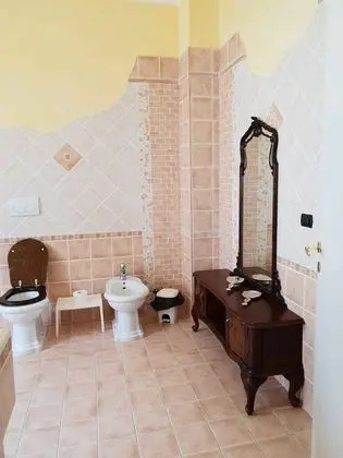 Tek Büyük veya İki Ayrı Yataklı Oda, Banyolu/Duşlu