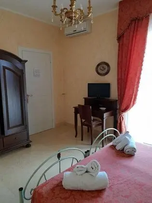 Tek Büyük veya İki Ayrı Yataklı Oda, Banyolu/Duşlu