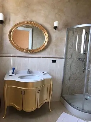 Tek Büyük Yataklı Oda, 1 Çift Kişilik Yatak, Banyolu/Duşlu