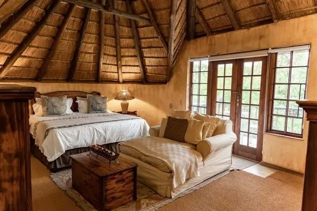 Honeymoon Tek Büyük Yataklı Oda
