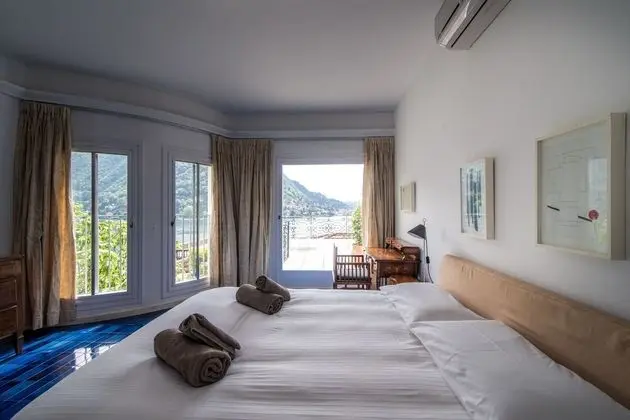 Villa, 5 Yatak Odası, Göl Manzaralı
