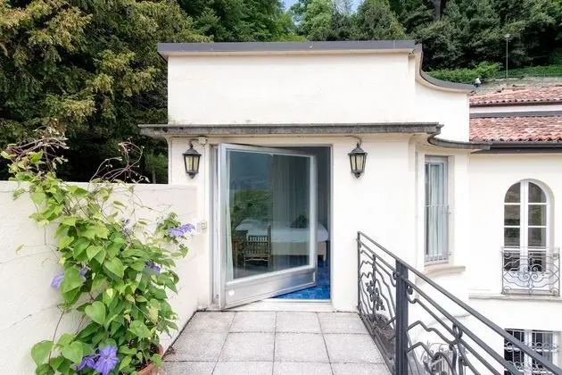 Villa, 5 Yatak Odası, Göl Manzaralı