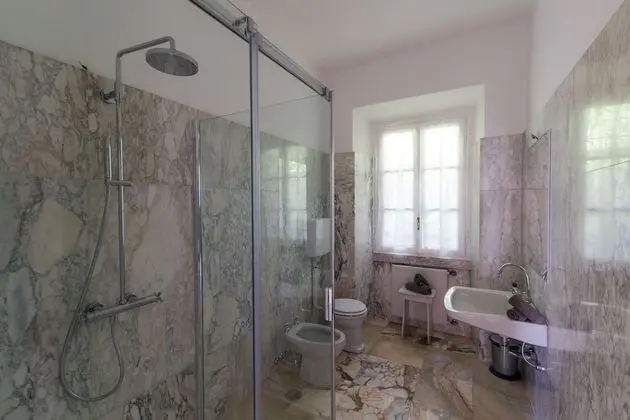 Villa, 5 Yatak Odası, Göl Manzaralı