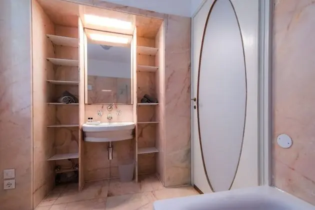 Villa, 5 Yatak Odası, Göl Manzaralı