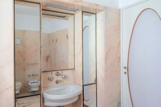 Villa, 5 Yatak Odası, Göl Manzaralı