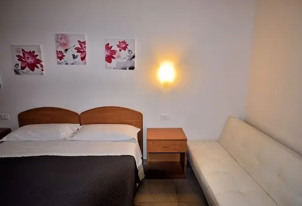 Tek Kişilik Oda, 1 Tek Kişilik Yatak, Sigara İçilmez