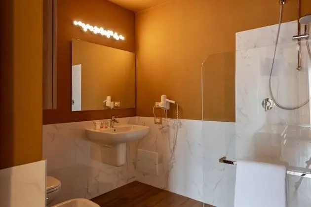Deluxe Oda, 1 Çift Kişilik Yatak, Balkon, Göl Manzaralı