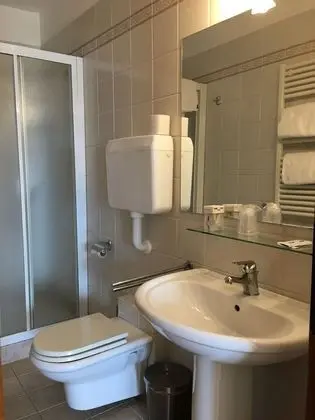Tek Büyük Yataklı Oda, 1 Çift Kişilik Yatak, Göl Manzaralı
