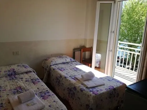 Standard Üç Kişilik Oda
