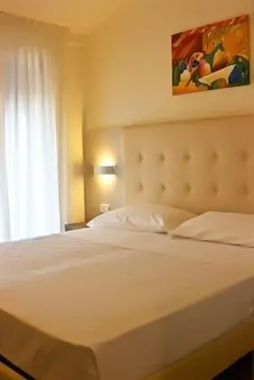 Classic Tek Büyük Yataklı Oda