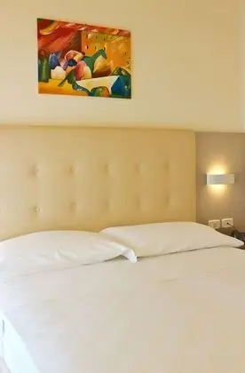 Classic Tek Büyük Yataklı Oda