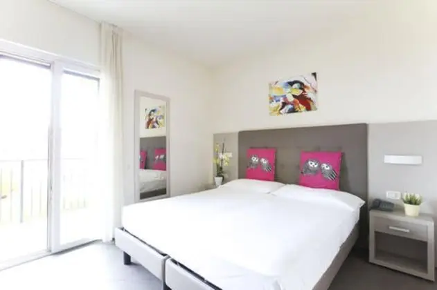 Classic Tek Büyük Yataklı Oda, Göl Manzaralı