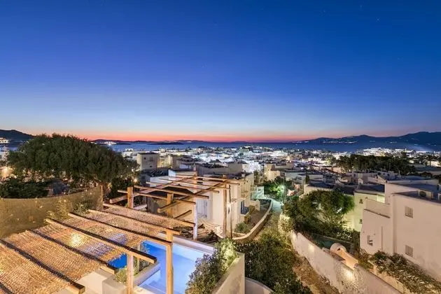 Süit, 2 Yatak Odası, Sıcak Su Havuzu, Deniz Manzaralı (Spa Tub Villa Nextdoor)