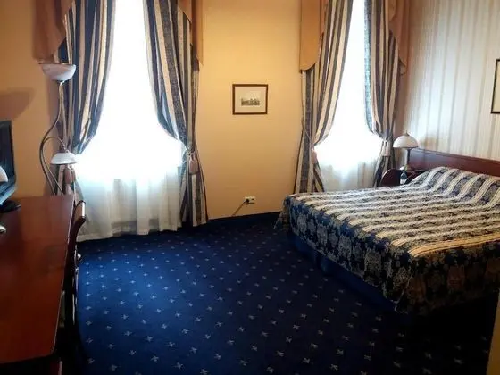 Comfort Tek Büyük veya İki Ayrı Yataklı Oda