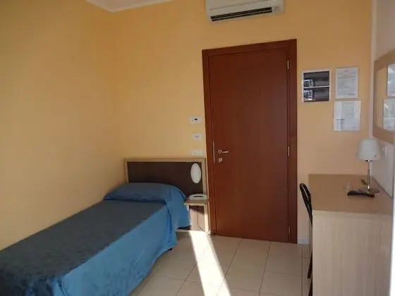 Tek Kişilik Oda