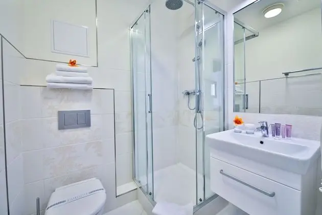 Tek Büyük Yataklı Oda (Air-Condition)