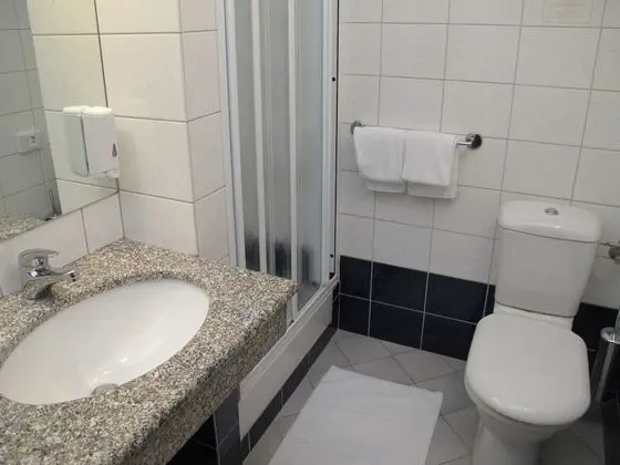 Economy Tek Büyük veya İki Ayrı Yataklı Oda, Balkon