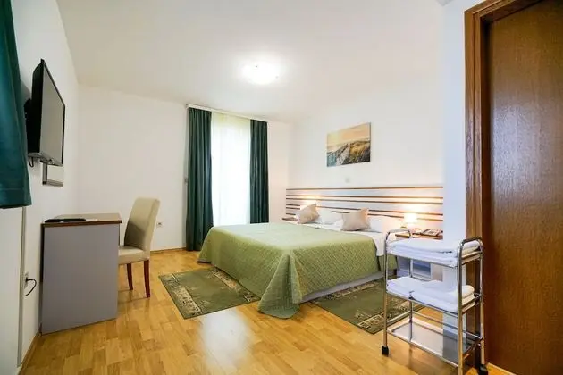 Tek Büyük Yataklı Oda, Balkon, Deniz Manzaralı