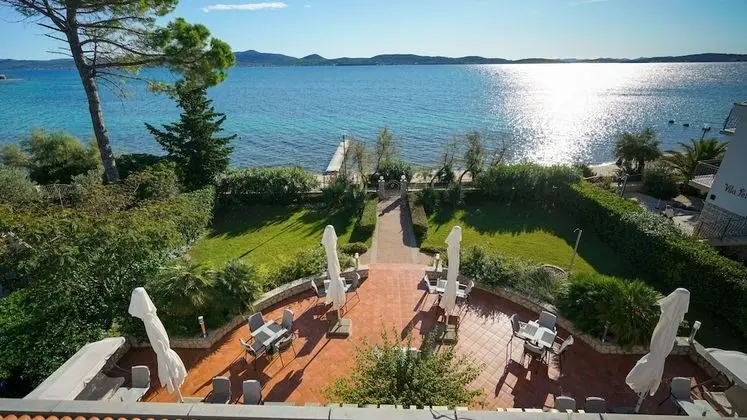 Tek Büyük Yataklı Oda, Balkon, Deniz Manzaralı