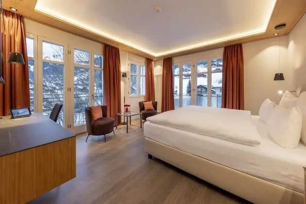 Classic Tek Büyük veya İki Ayrı Yataklı Oda, Balkon, Bahçe Manzaralı