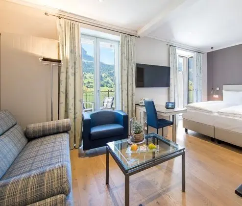 Classic Üç Kişilik Oda, Balkon, Dağ Manzaralı (Eiger)