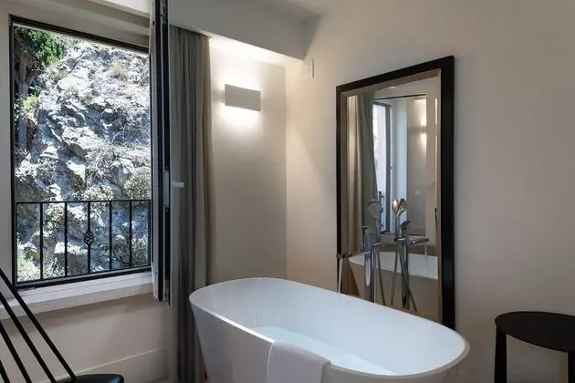 Panoramic Süit, Ek Bina (Rock Infinity, 50 meters away)