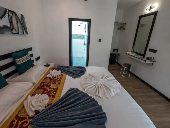 Deluxe Tek Büyük Yataklı Oda