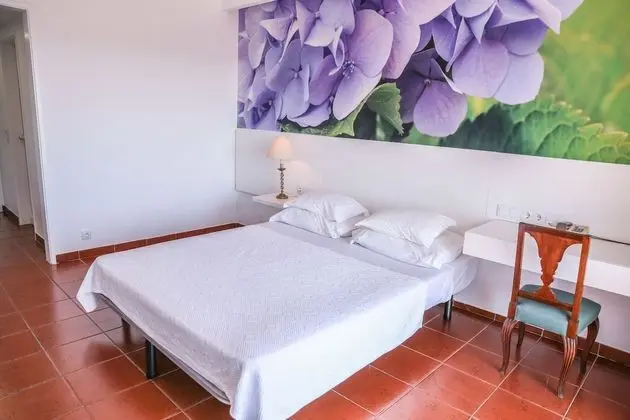 Tek Büyük veya İki Ayrı Yataklı Oda, Şehir Manzaralı