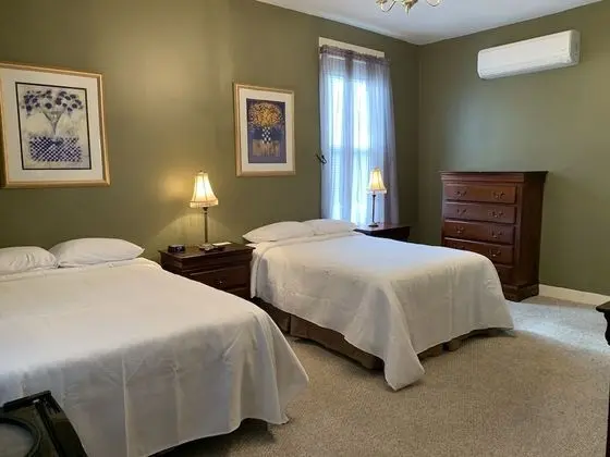 Traditional Tek Büyük veya İki Ayrı Yataklı Oda (Room#1)