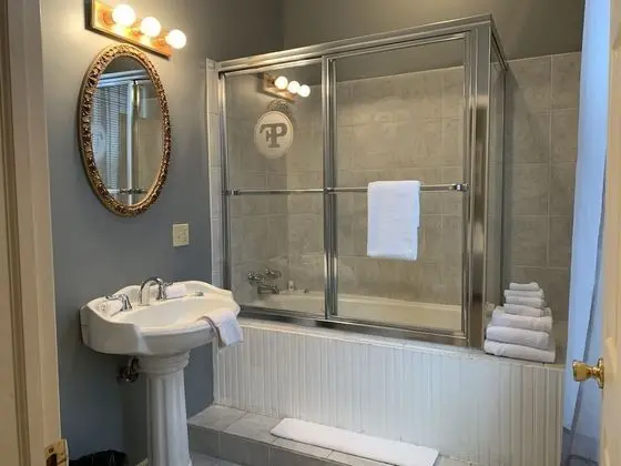 Traditional Tek Büyük veya İki Ayrı Yataklı Oda (Room#1)