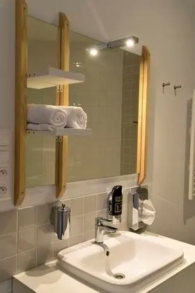 Standard Tek Büyük Yataklı Oda, Avlu Manzaralı