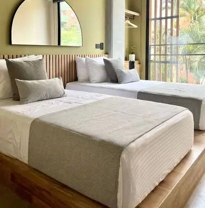 Design Tek Büyük veya İki Ayrı Yataklı Oda