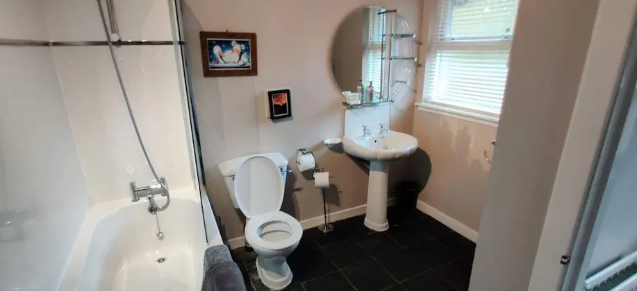 Luxury Kır Evi, Engellilere Uygun, Özel Banyo (Ben Lomond Cottage)
