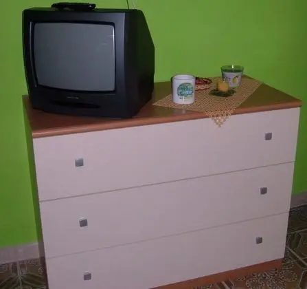 İki Ayrı Yataklı Oda, Ortak Banyo