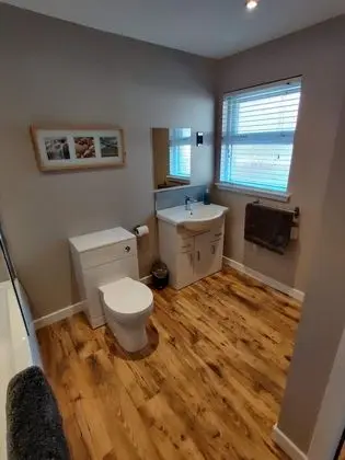 Luxury Kır Evi, Engellilere Uygun, Özel Banyo (Ben Vorlich Cottage)