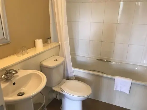 Classic Tek Büyük Yataklı Oda