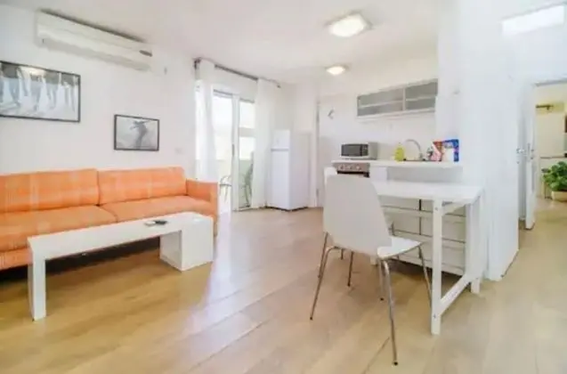 Three rooms apartment with 3 Balconies