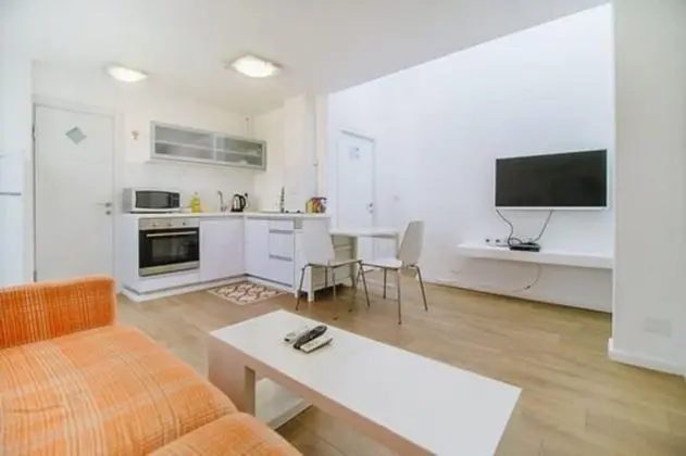 Three rooms apartment with 3 Balconies