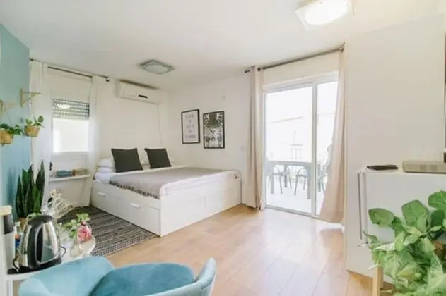 Three rooms apartment with 3 Balconies